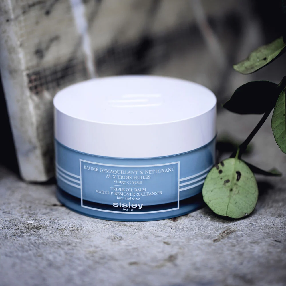 Sisley Baume Démaquillant & Nettoyant Aux Trois Huiles 125 ml - Image 4