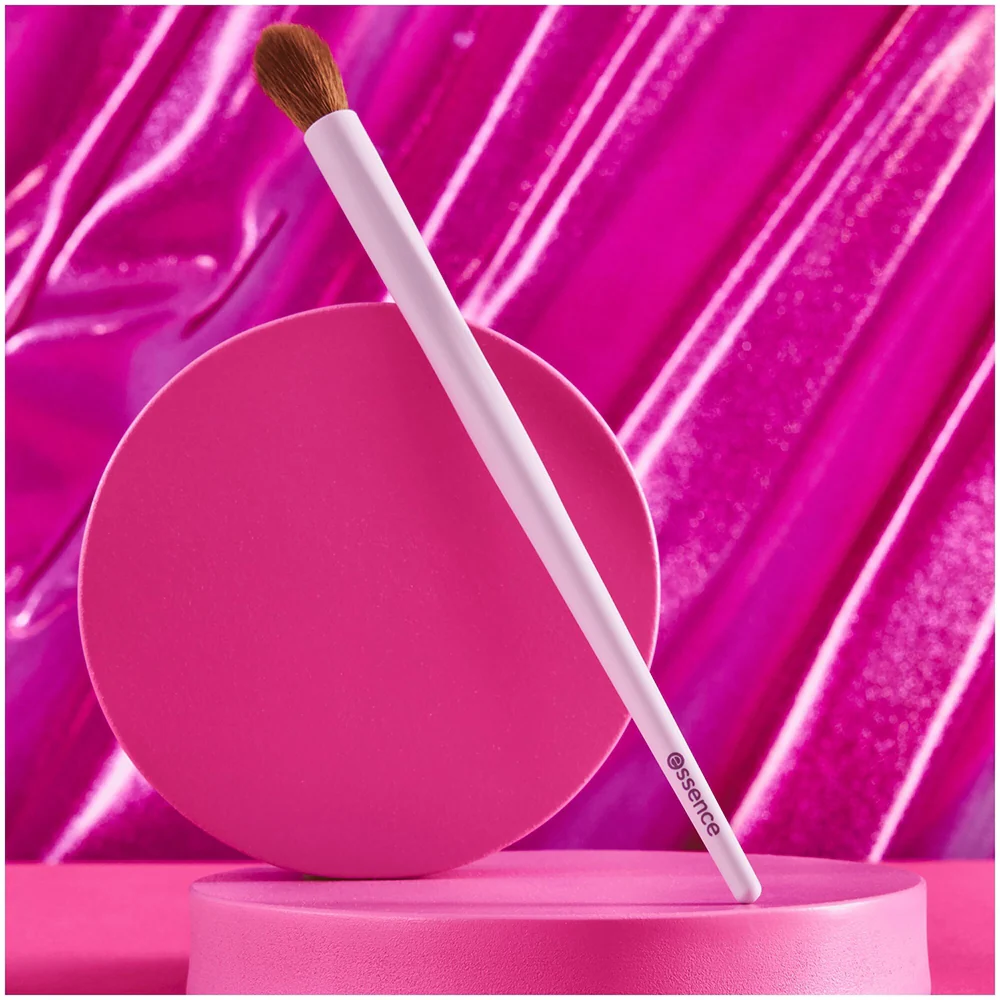 Essence Blending Brush 01 Blending Is My Cardio - Image 4