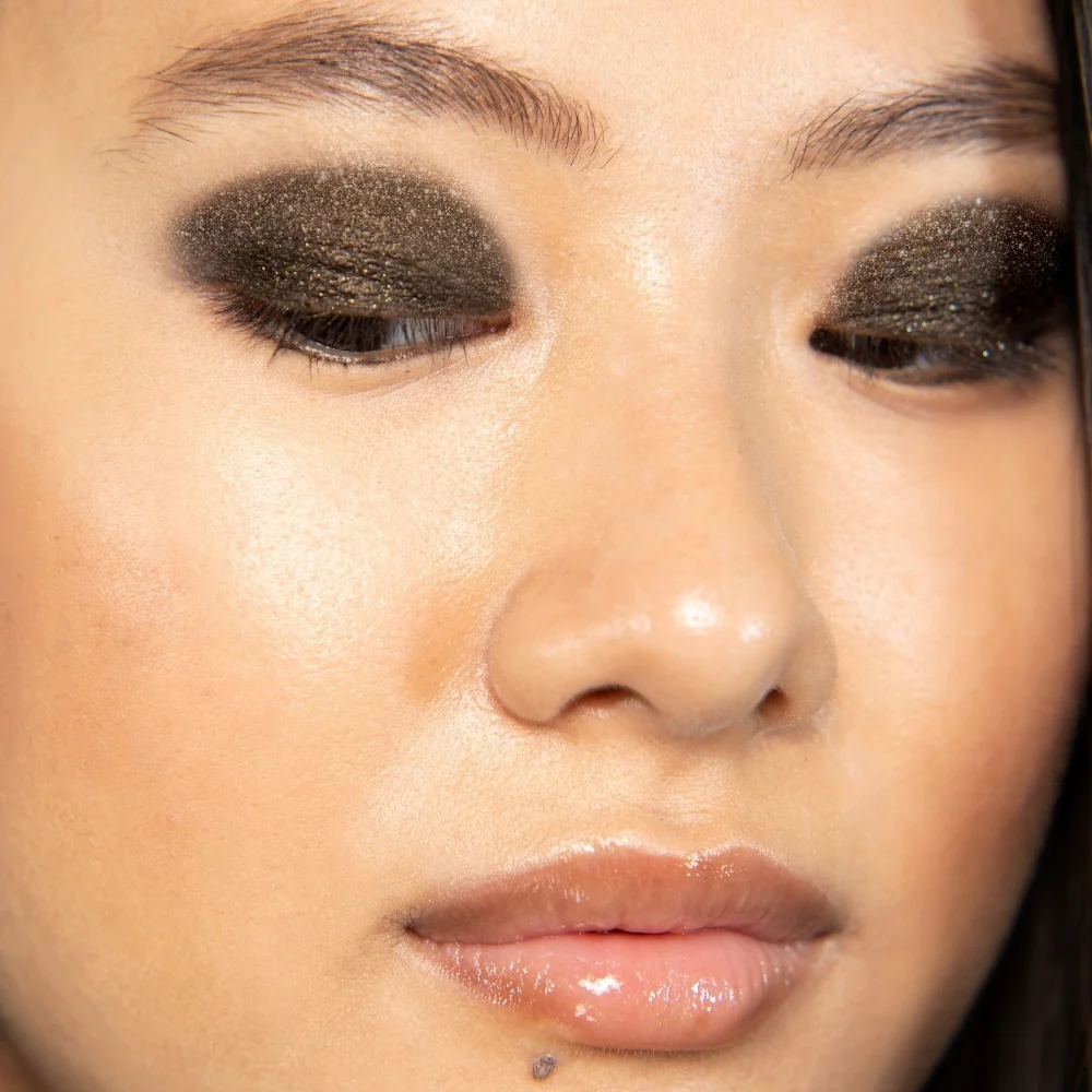Blonde Sister Gloweye Eyeshadow 09 Midnight Brown - Image 4