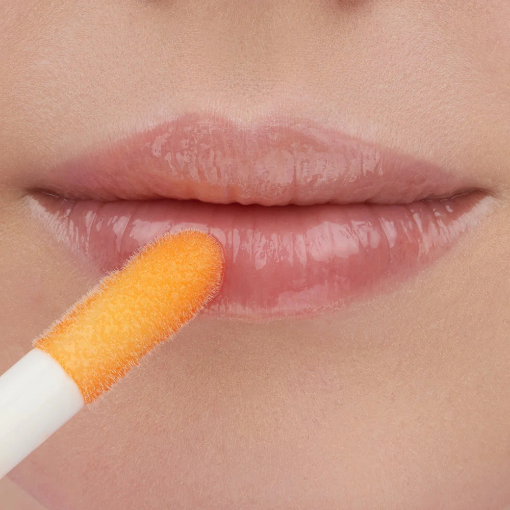 Essence Hydra Kiss Lip Oil 02 Honey, Honey! - Image 4