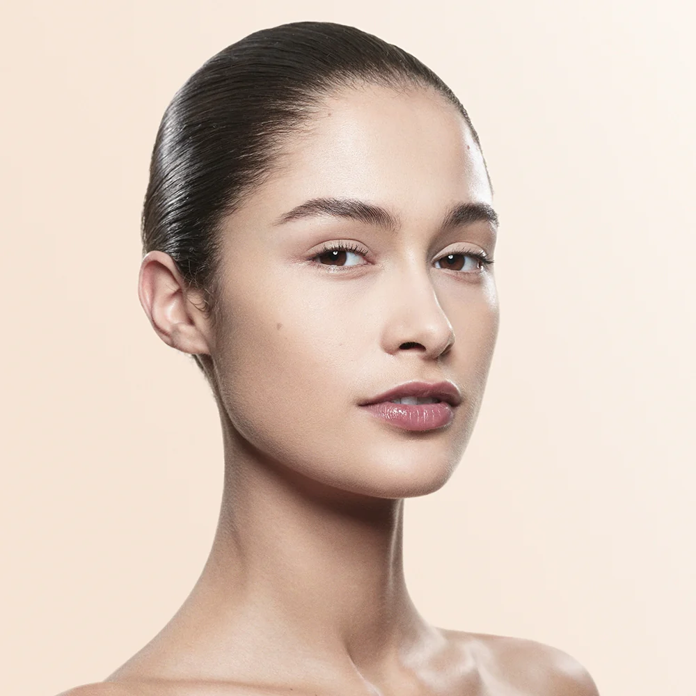 Armani Luminous Silk Foundation 06 - Image 7