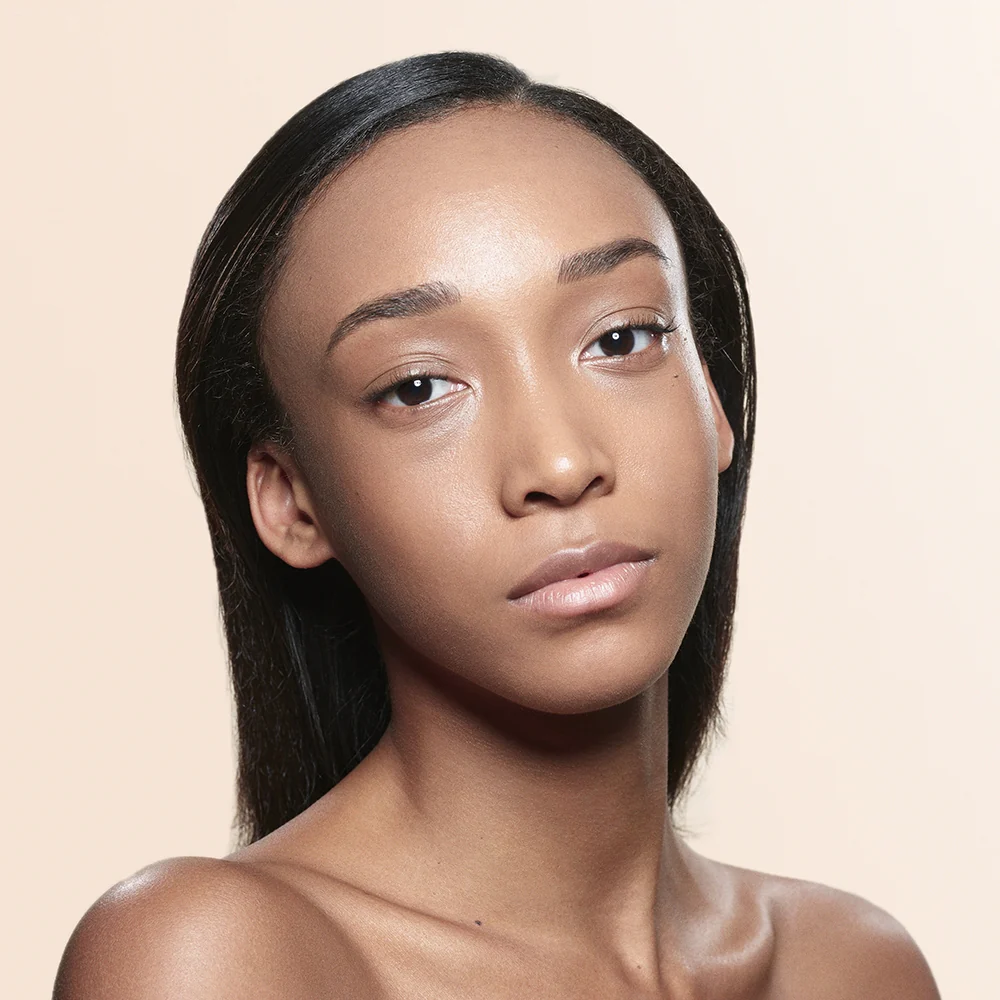 Armani Luminous Silk Foundation 09 - Image 5