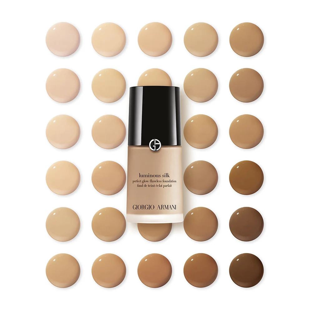 Armani Luminous Silk Foundation 10 - Image 2