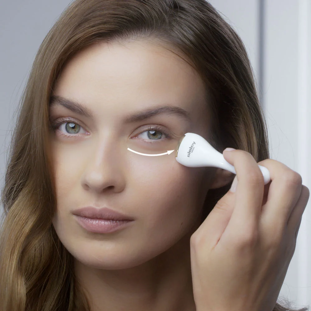 Sisley Sisleya L'Intégral Anti-Age Crème Contour des Yeux et des Lèvres 15 ml - Image 6