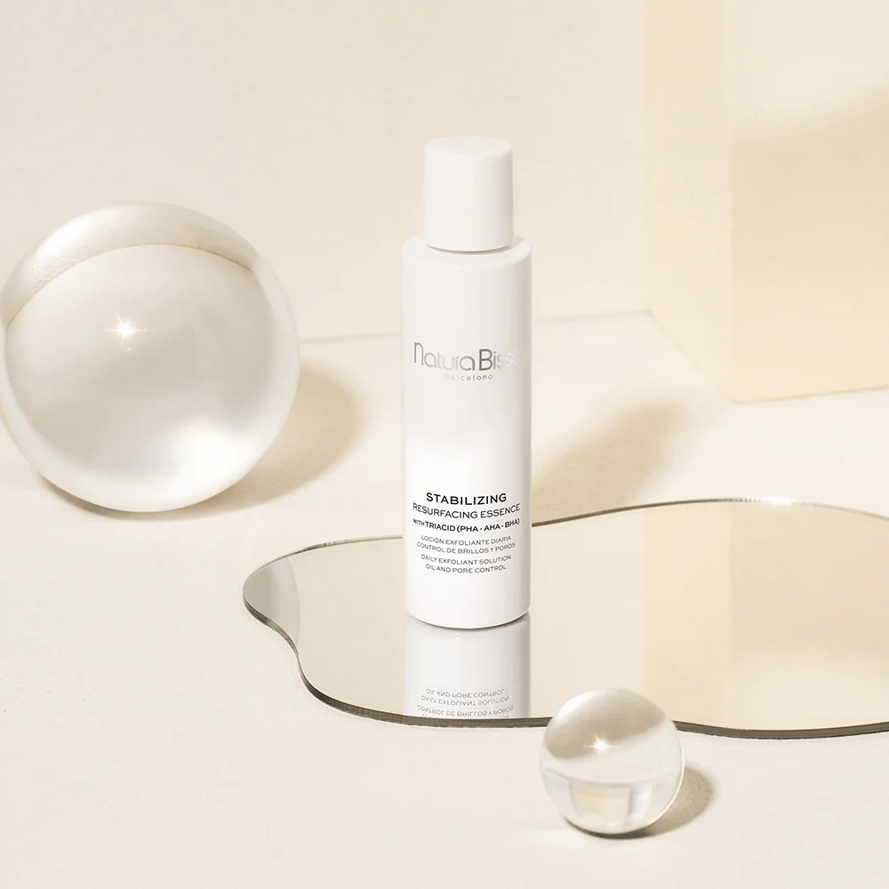 Natura Bissé Stabilizing Resurfacing Essence with Triacid 100 ml - Image 3