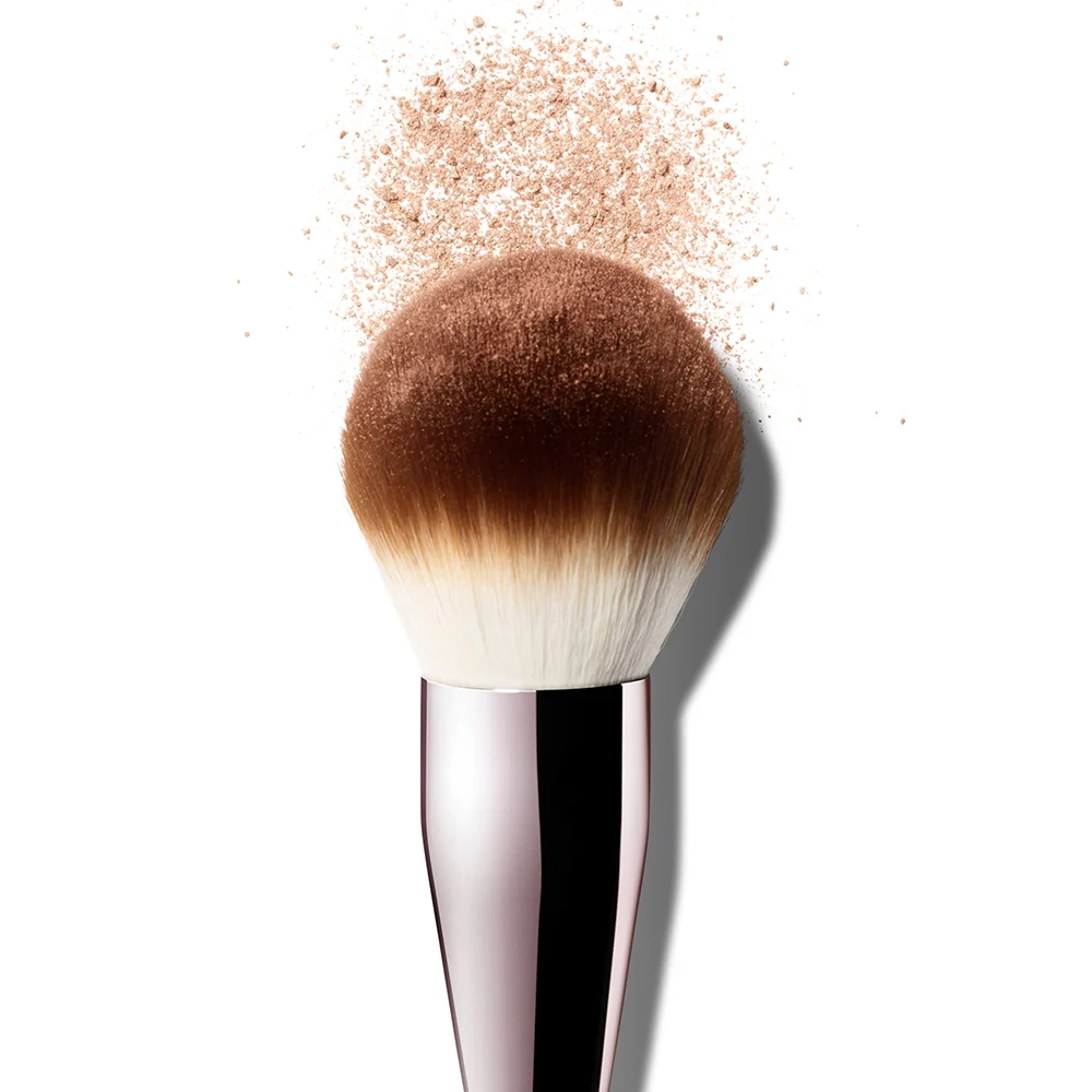 La Mer The Powder Brush - Image 2
